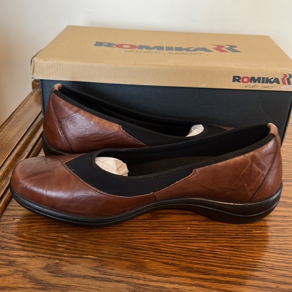 Romika 'Cassie 21' Wedge Flat Brandy NIB - Picture 3 of 9